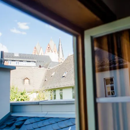 Goldener Löwe Apartment *
